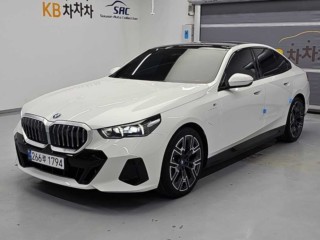BMW 5시리즈 (G60) 530e M 스포츠 하이브리드 중고차